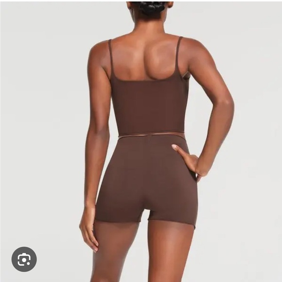 Skims Raw Edge Shorts | Espresso | Size Medium | Limited Edition - Picture 6 of 7